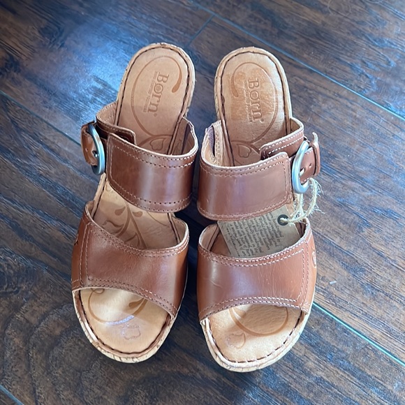 Born Leather Wedge - Picture 7 of 10